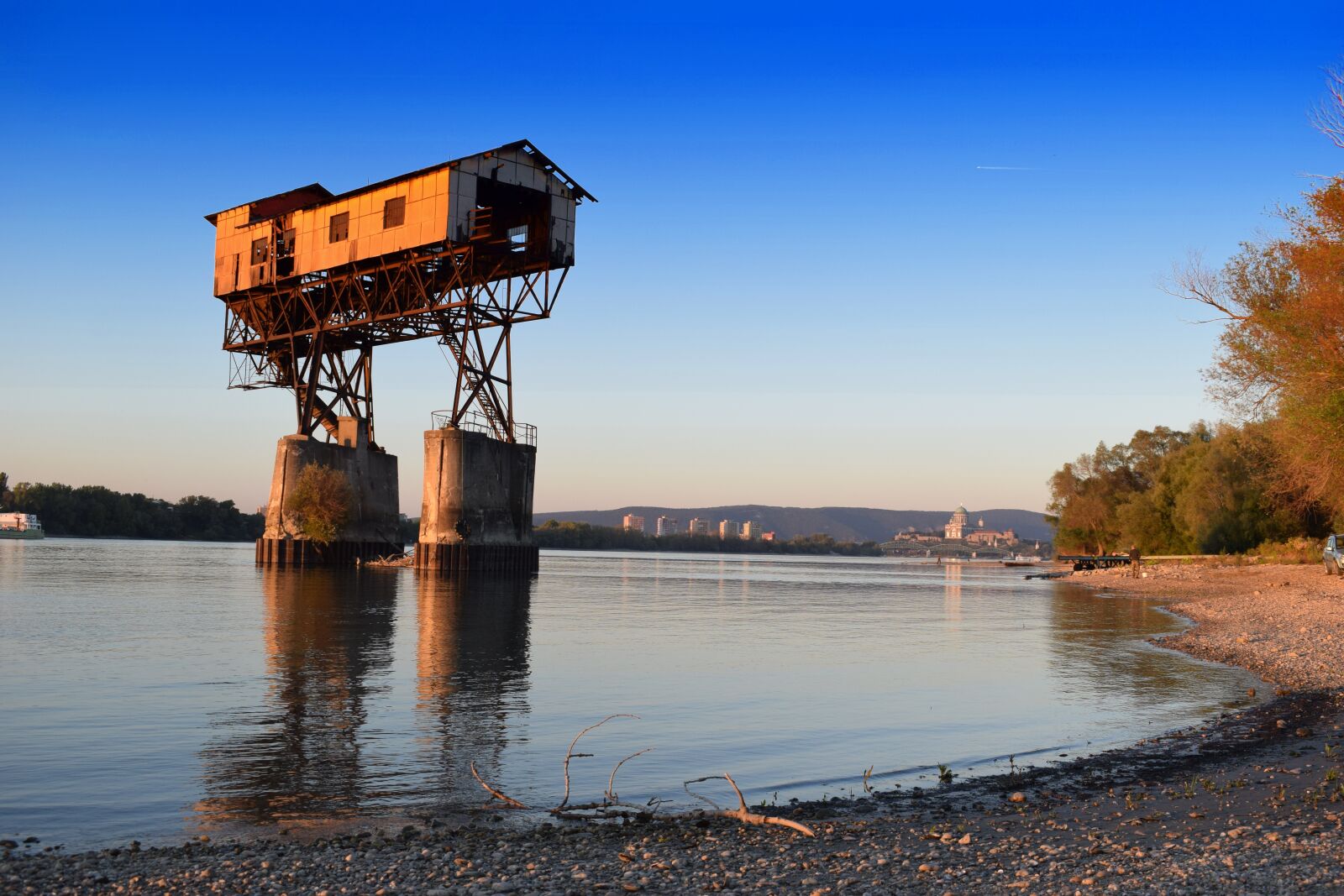 Nikon D3300 sample photo. Esztergom, coal loader, waterfront photography