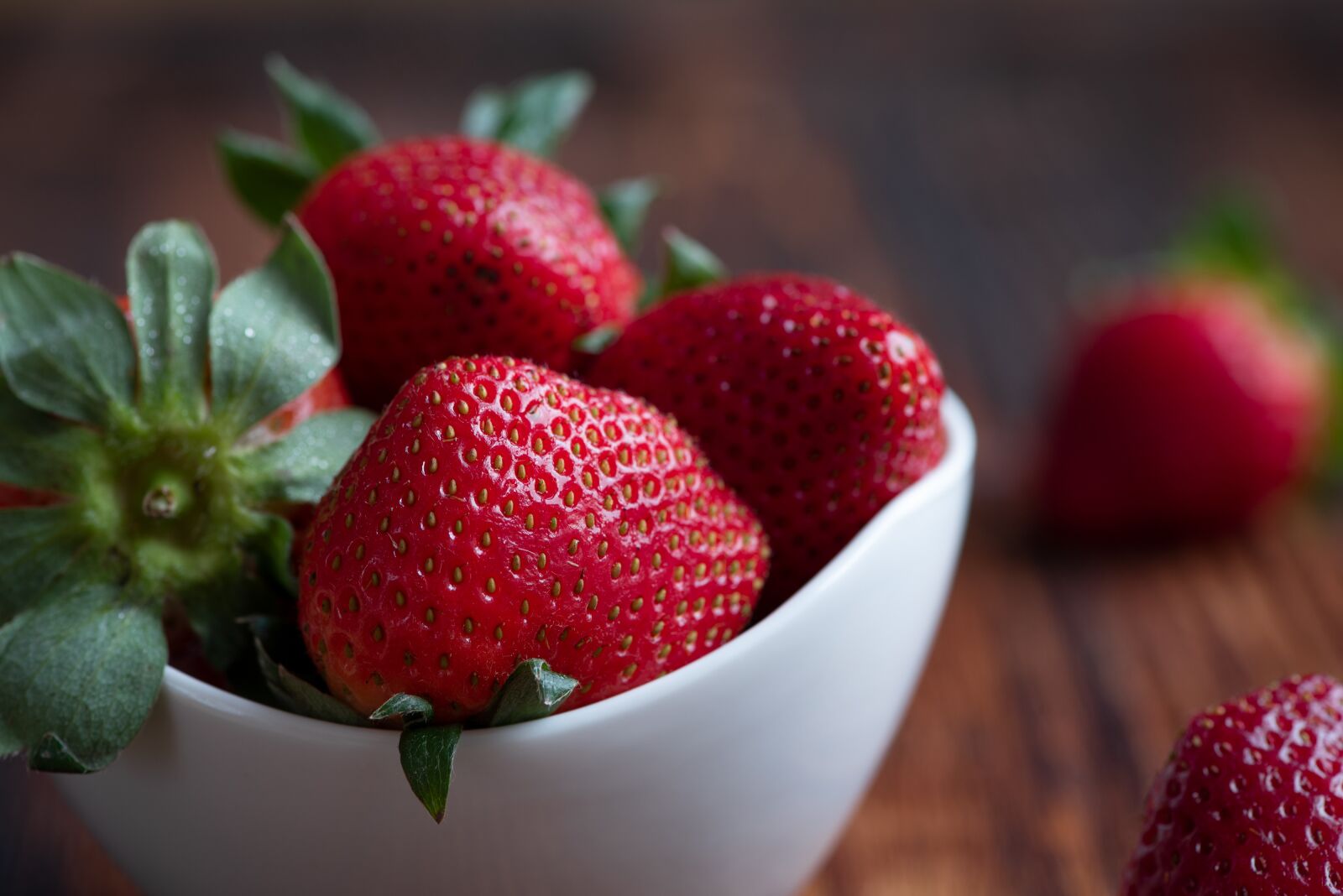 Nikon D750 sample photo. Strawberries, red, fresh photography
