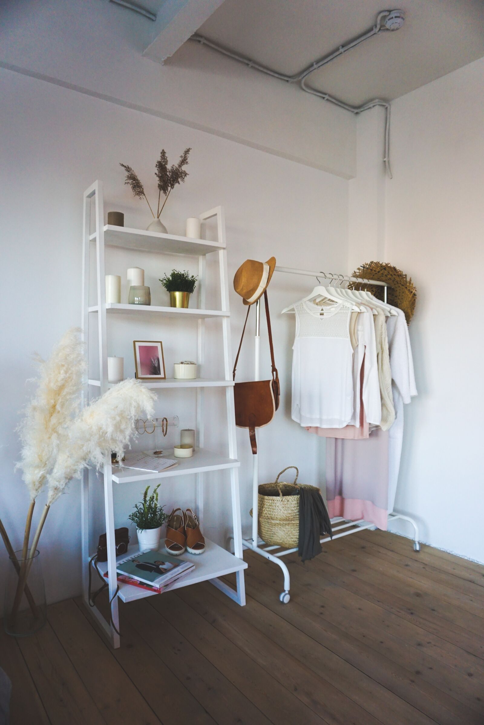 Sony a6000 sample photo. Interior, studio, shopping photography