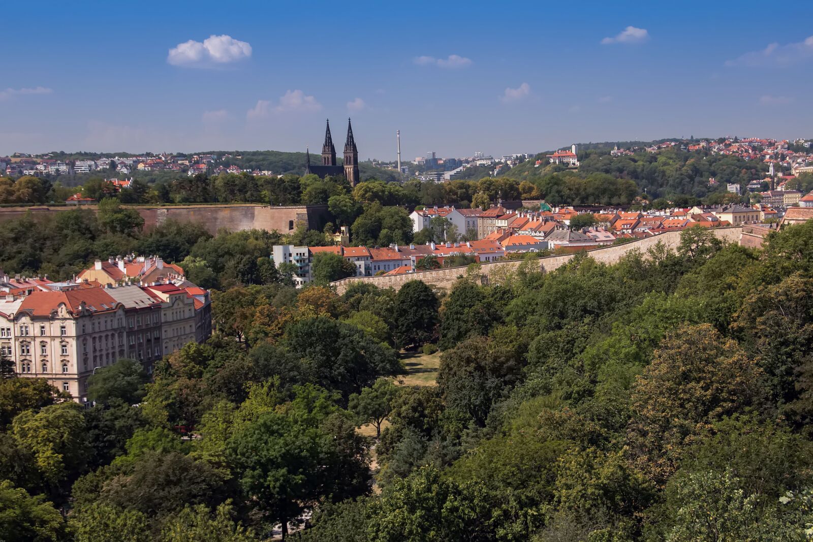 Canon EOS 600D (Rebel EOS T3i / EOS Kiss X5) sample photo. Prague, nusle, vysehrad photography