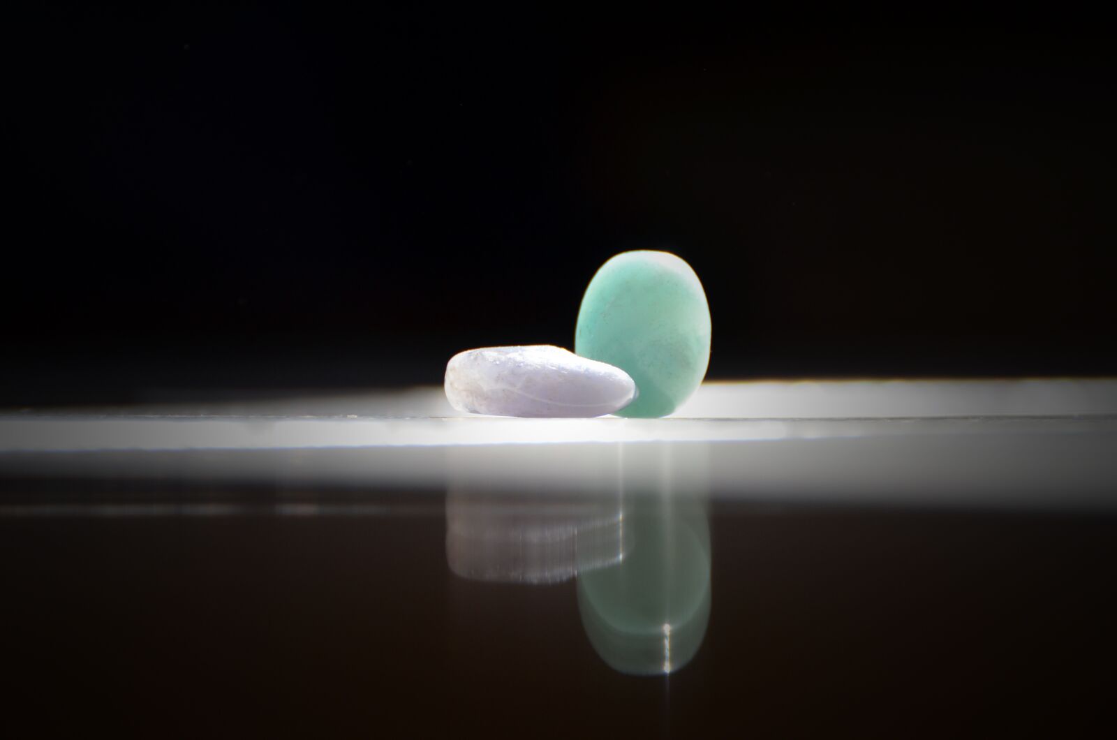 Nikon D7000 sample photo. Desktop, space, horizontal photography