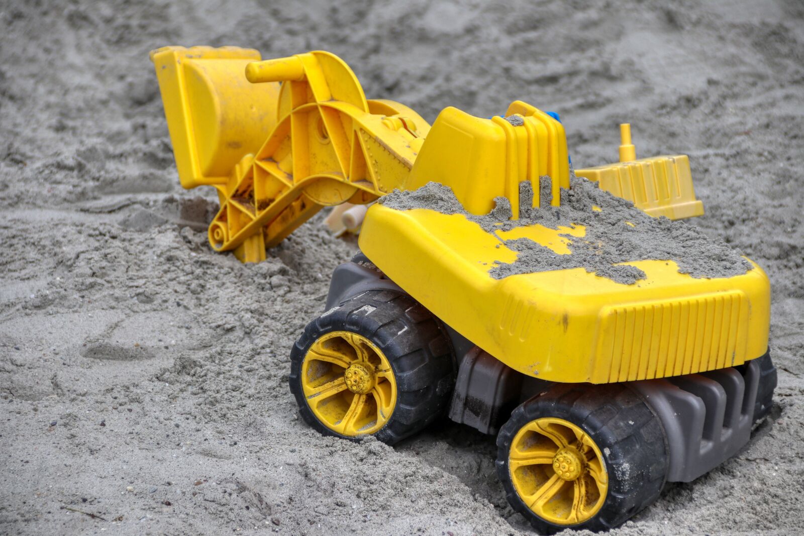 Canon EOS 80D sample photo. Toys, sand pit, playground photography