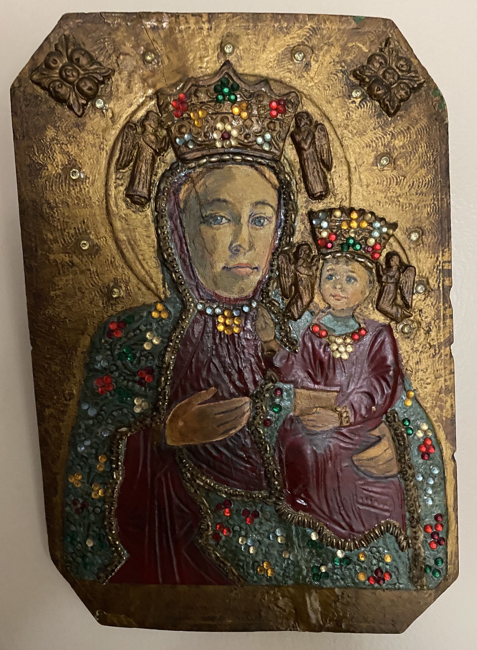 iPhone 11 Pro Max back triple camera 4.25mm f/1.8 sample photo. Madonna, religious, christianity photography