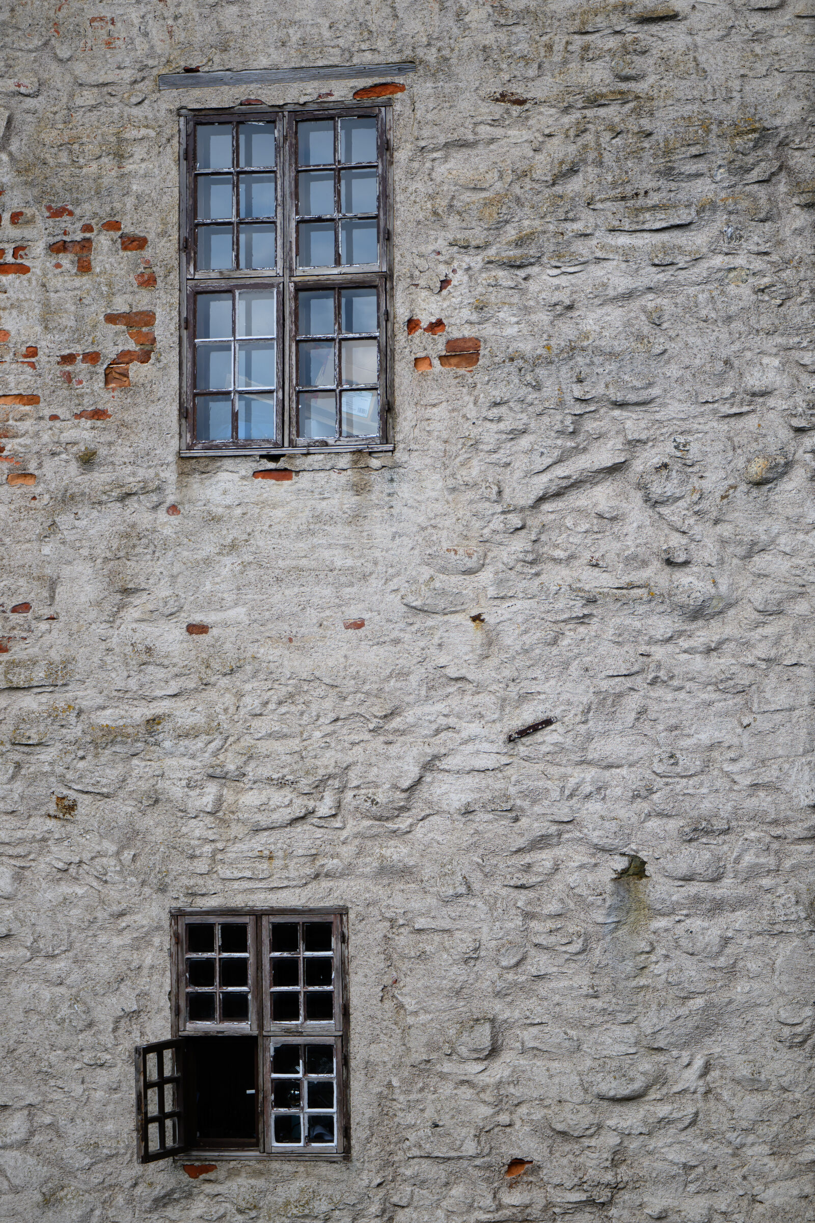 Nikon Z8 sample photo. Castle windows photography