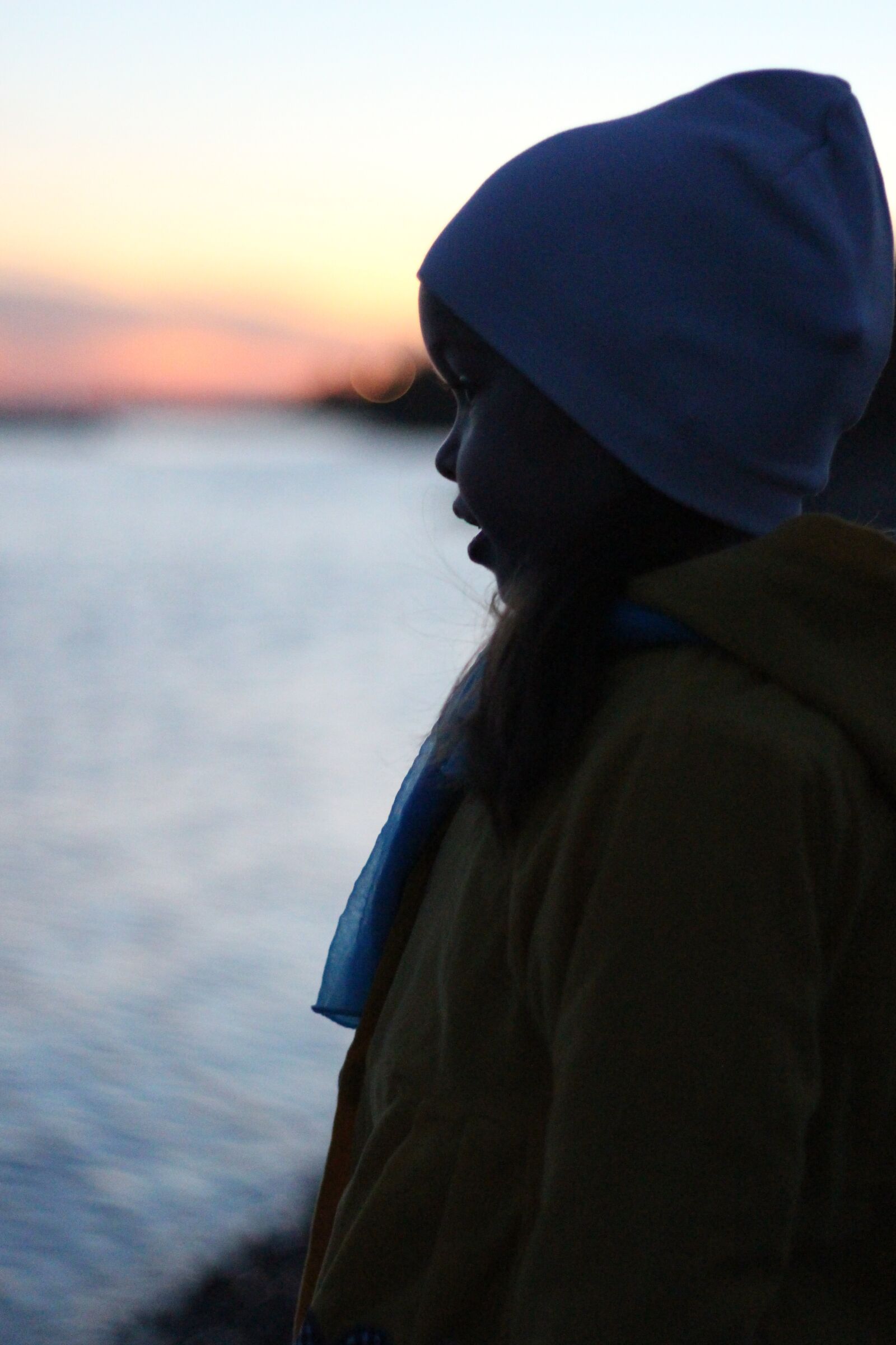 Canon EOS 650D (EOS Rebel T4i / EOS Kiss X6i) + Canon EF 50mm F1.8 II sample photo. By the river, sunset photography