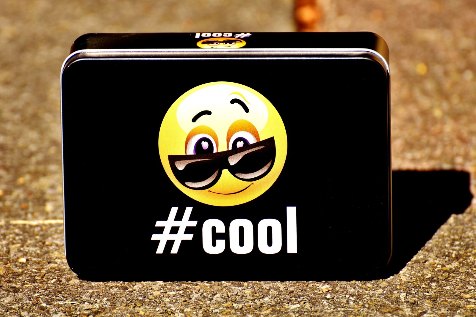 Nikon D7200 sample photo. Smiley, cool, box photography