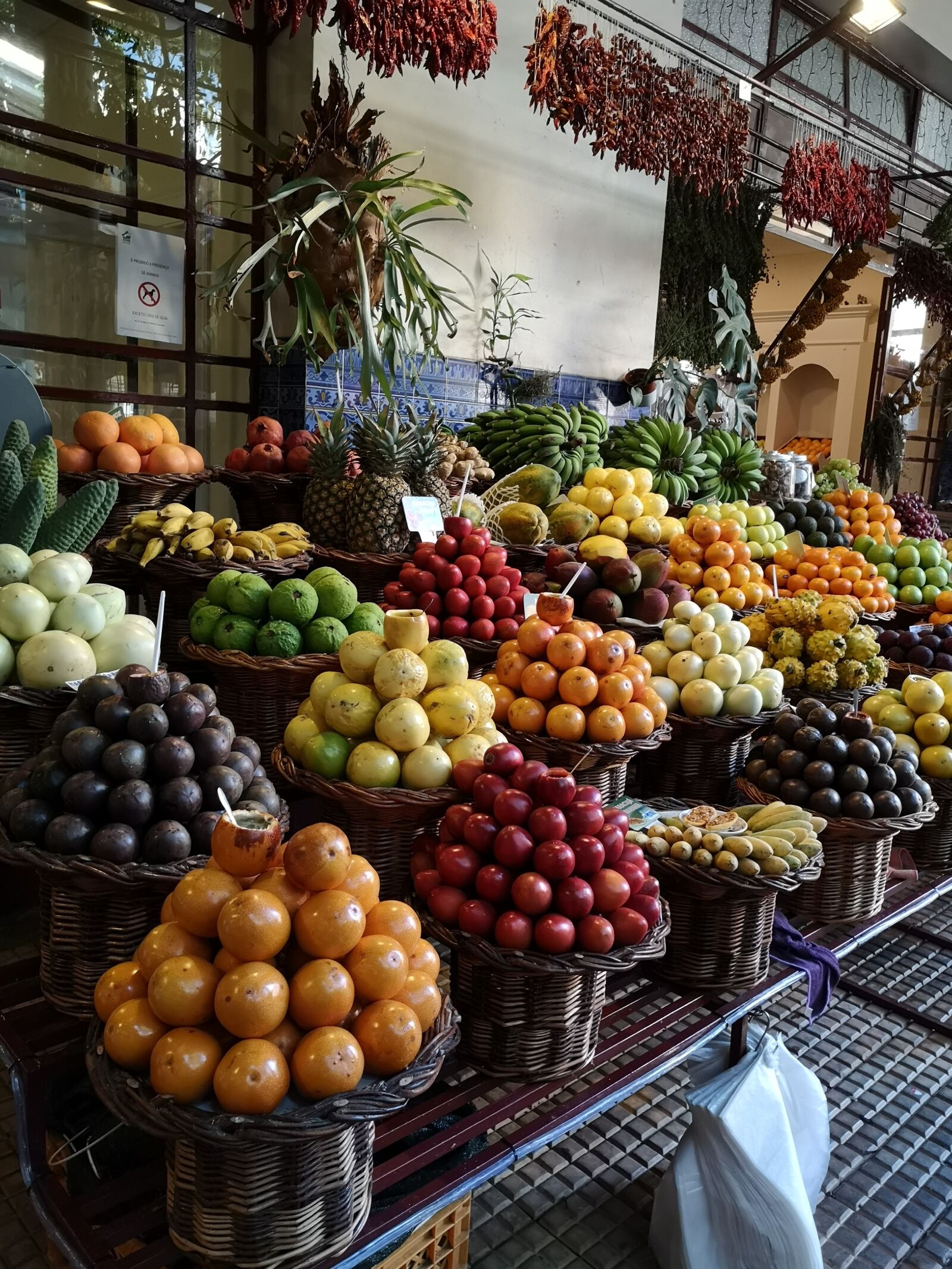 HUAWEI CLT-L29 sample photo. Market, colorful, grocery photography