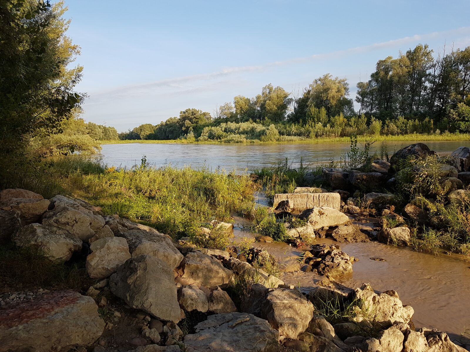 Samsung Galaxy S7 Edge sample photo. Adige, river, shore photography