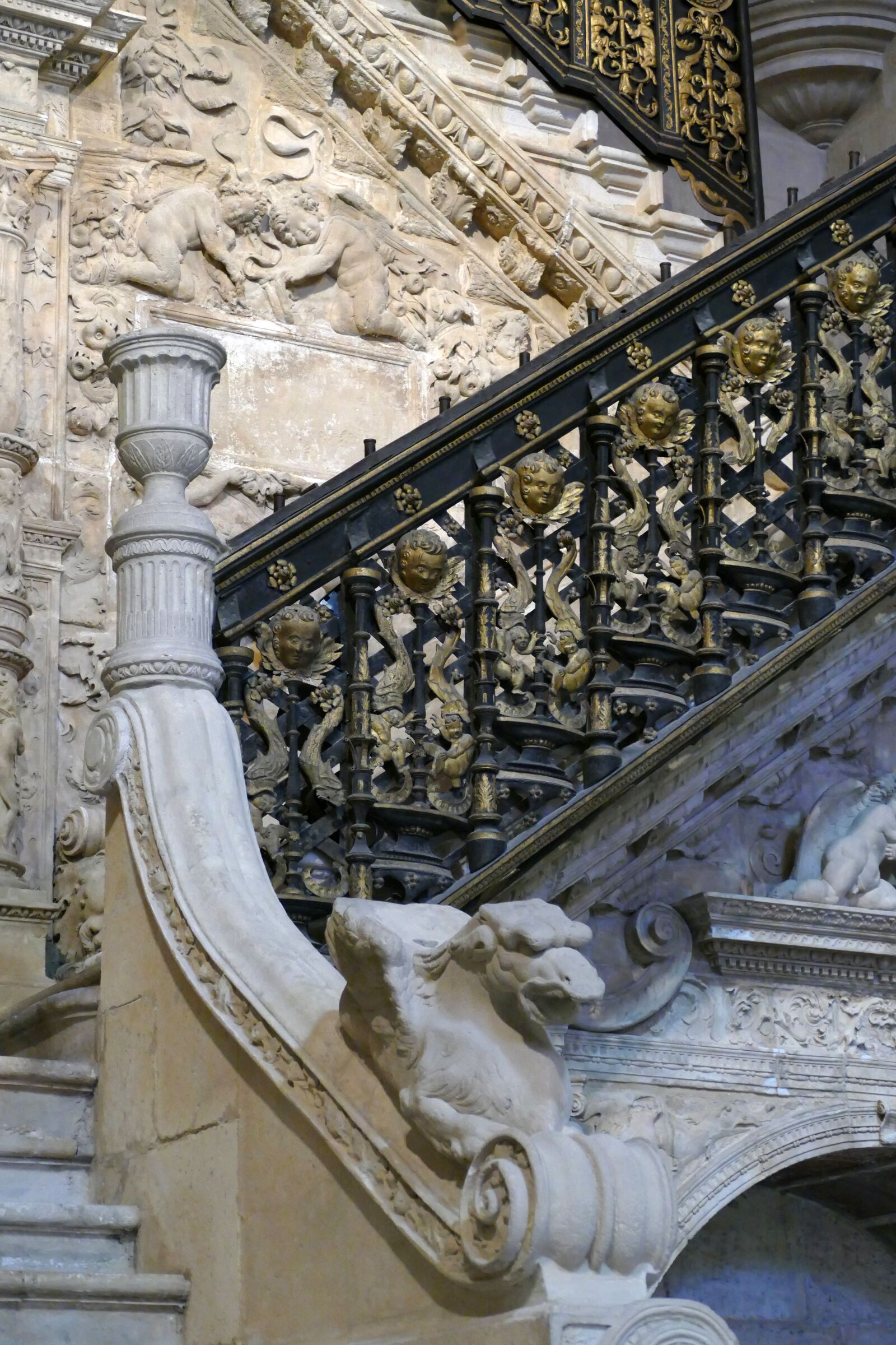 Panasonic Lumix DMC-FZ1000 sample photo. Cathedral, church, burgos-rosa de photography