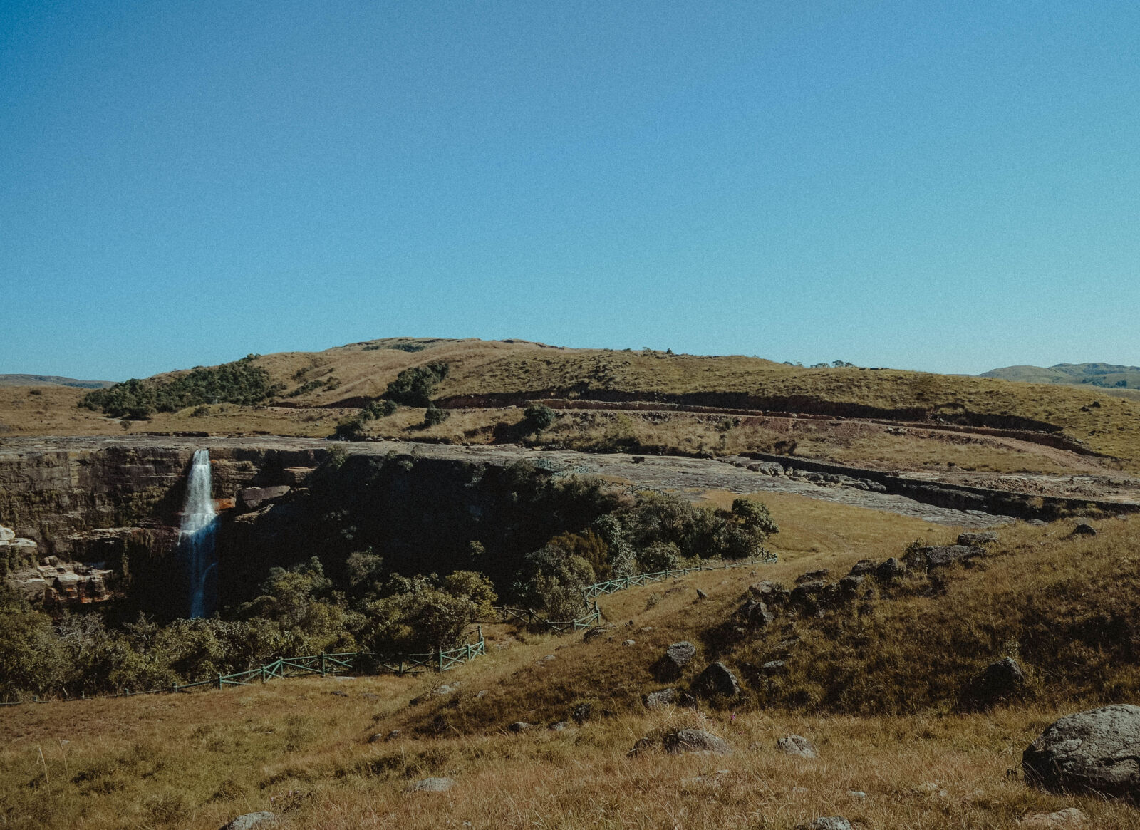 Nikon D5100 sample photo. Blue, sky, clear, sky photography