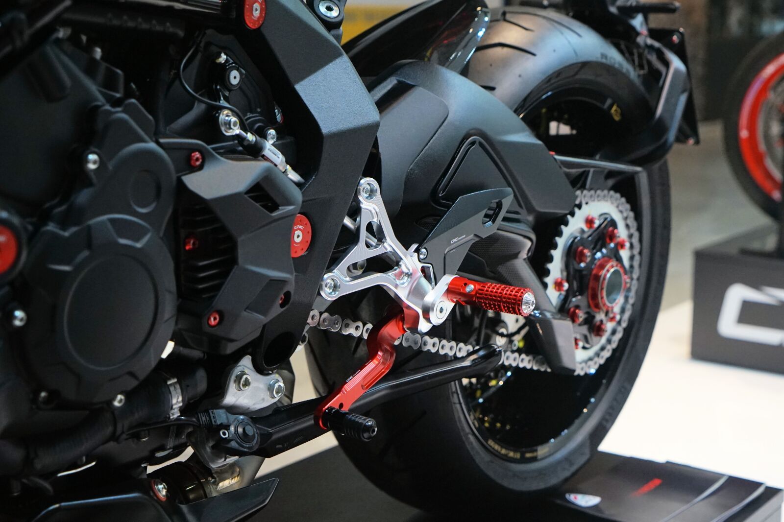 Sony a7 II + Sony Vario Tessar T* FE 24-70mm F4 ZA OSS sample photo. Wheel, motorcycle, chain photography