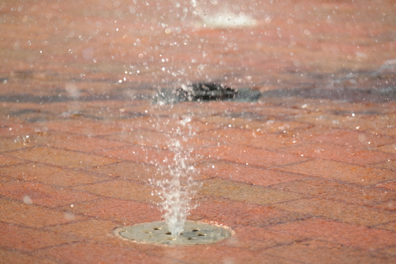 Samsung NX300 sample photo. Courtyard, drops, outdoors, outside photography