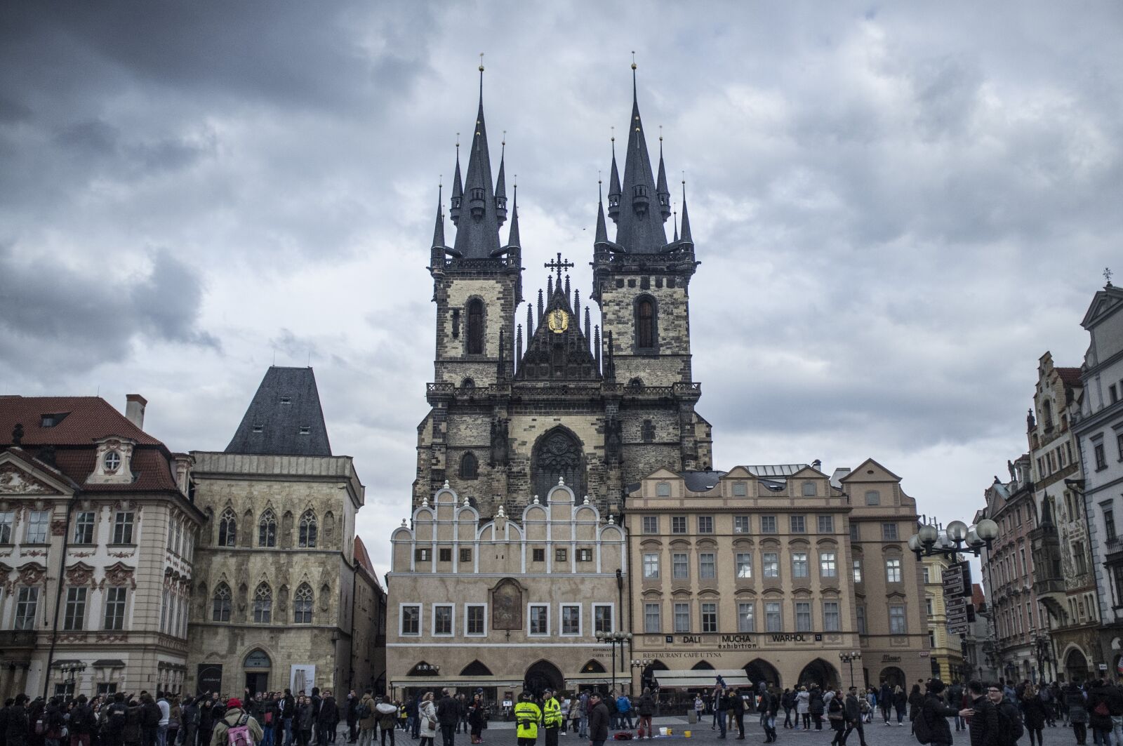 Fujifilm FinePix X100 sample photo. Praha, prague, staromestske namesti photography
