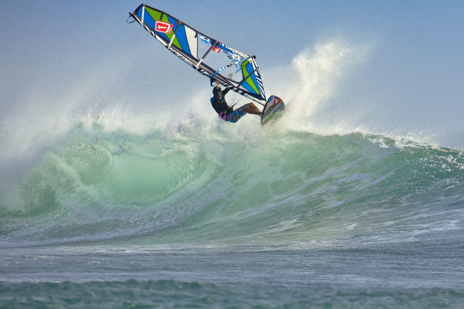 Canon EF 500mm F4L IS USM sample photo. Wind surfing, wave, splash photography