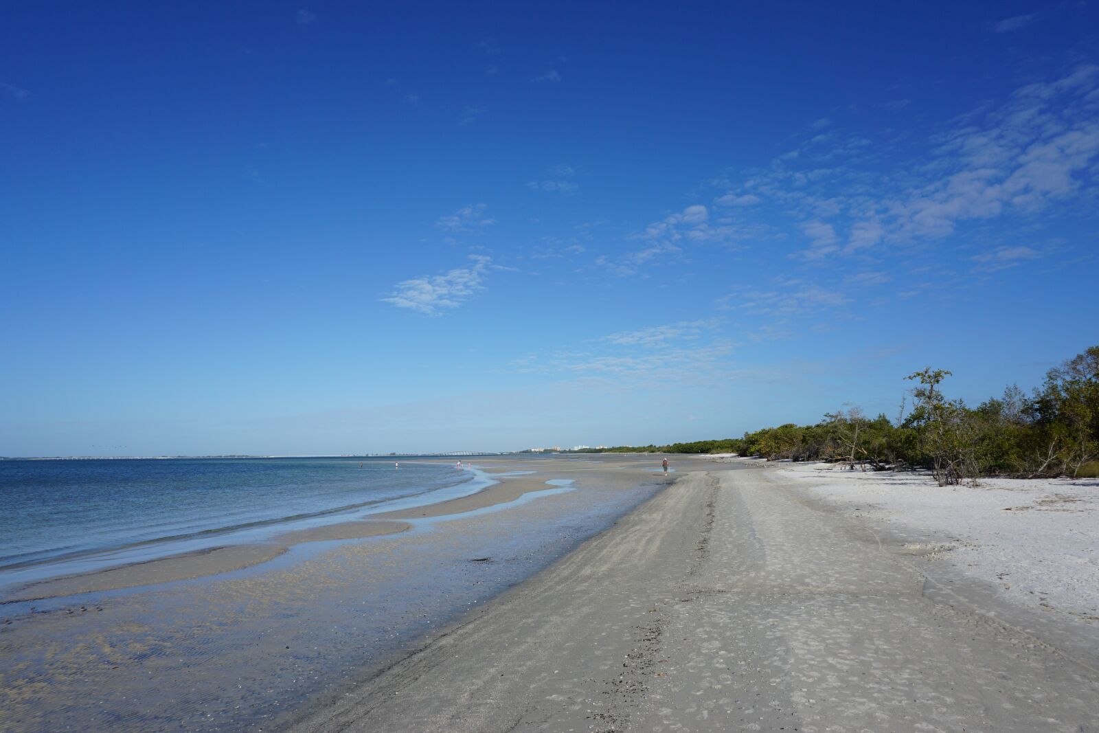 Sony a6000 sample photo. Beach, sun, vacation photography