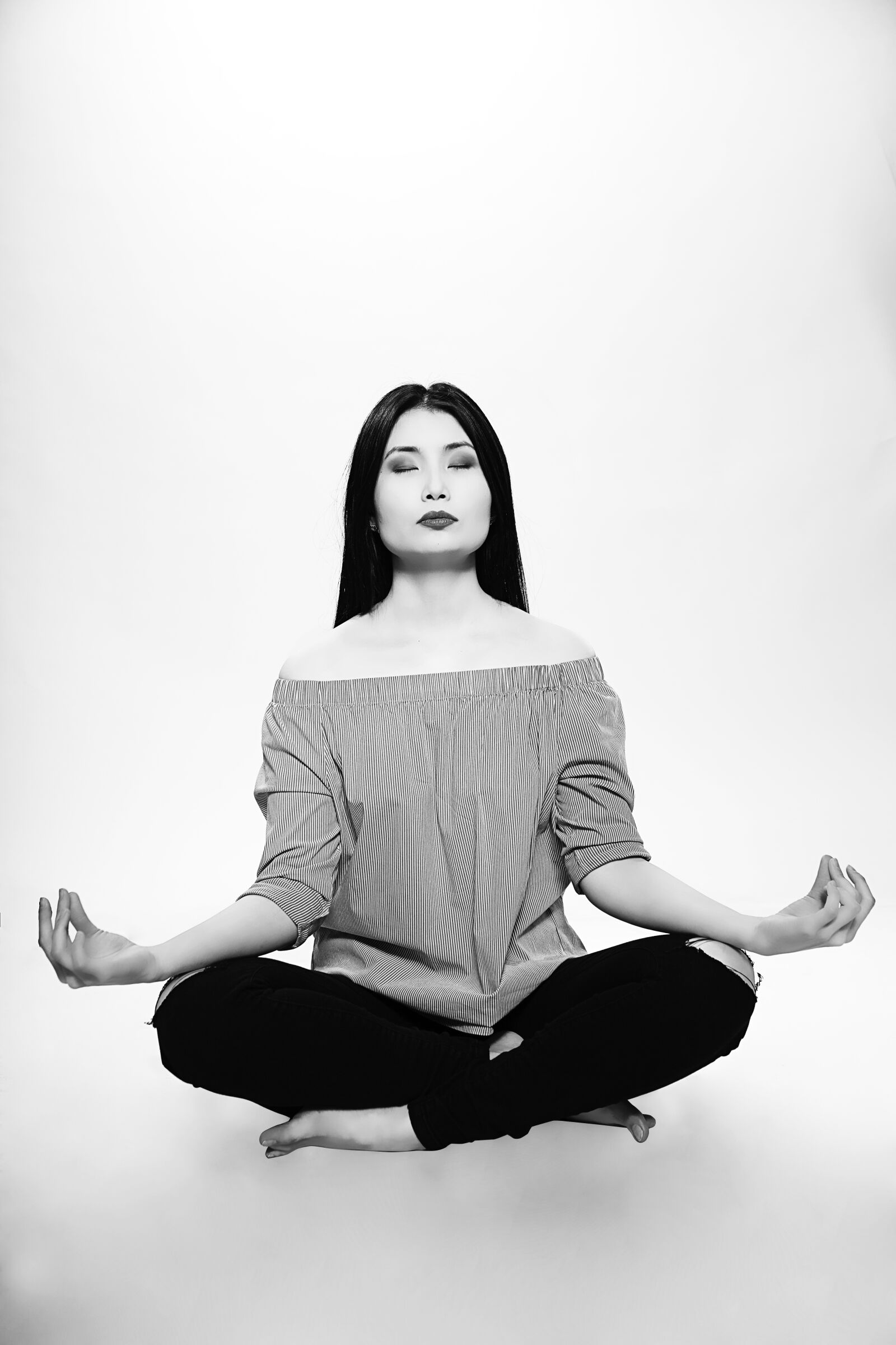 Canon EF 24-105mm F4L IS USM sample photo. Yoga, girl, sex photography
