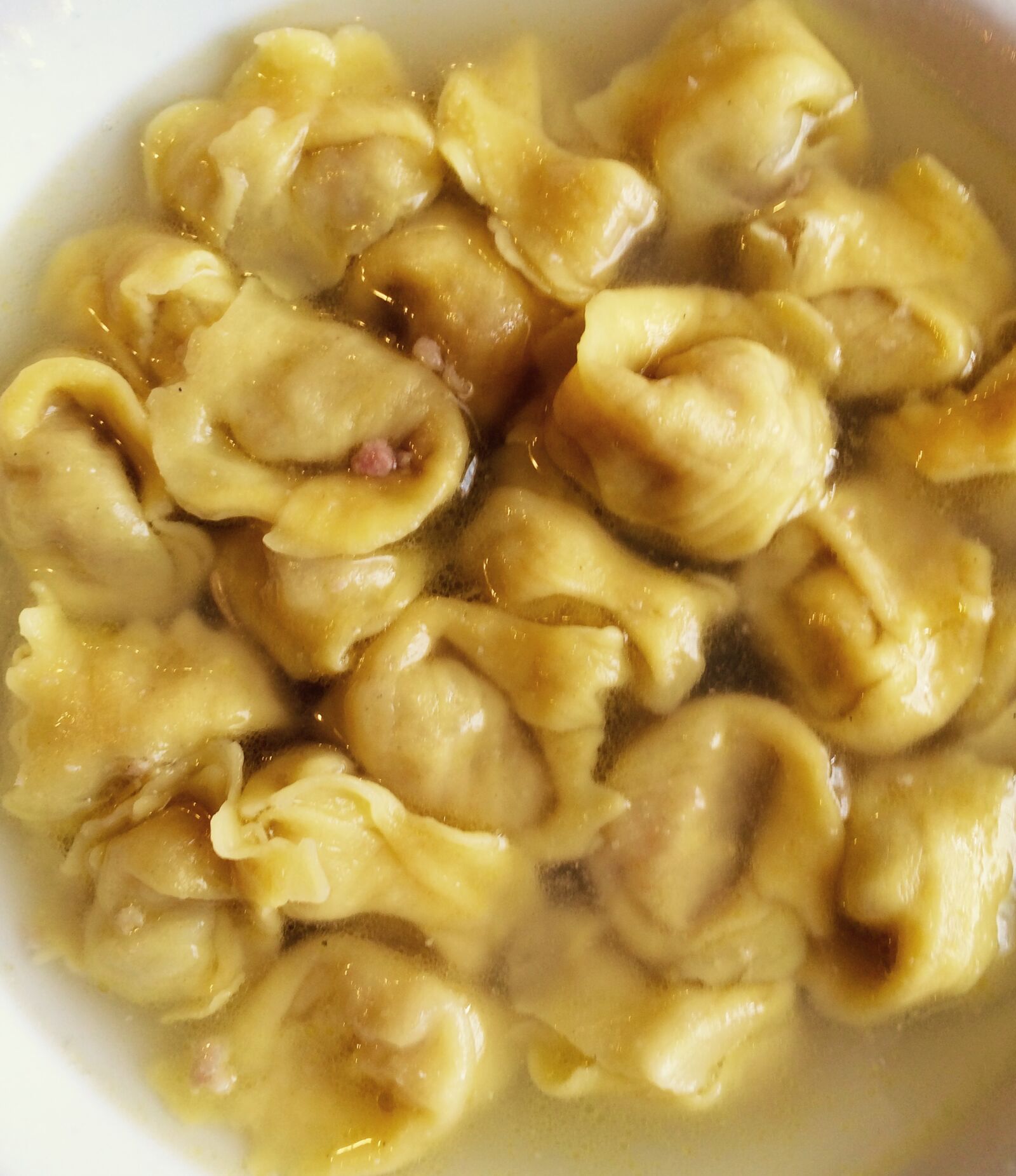 iPhone 5s back camera 4.15mm f/2.2 sample photo. Broth, meal, pasta, tortellini photography