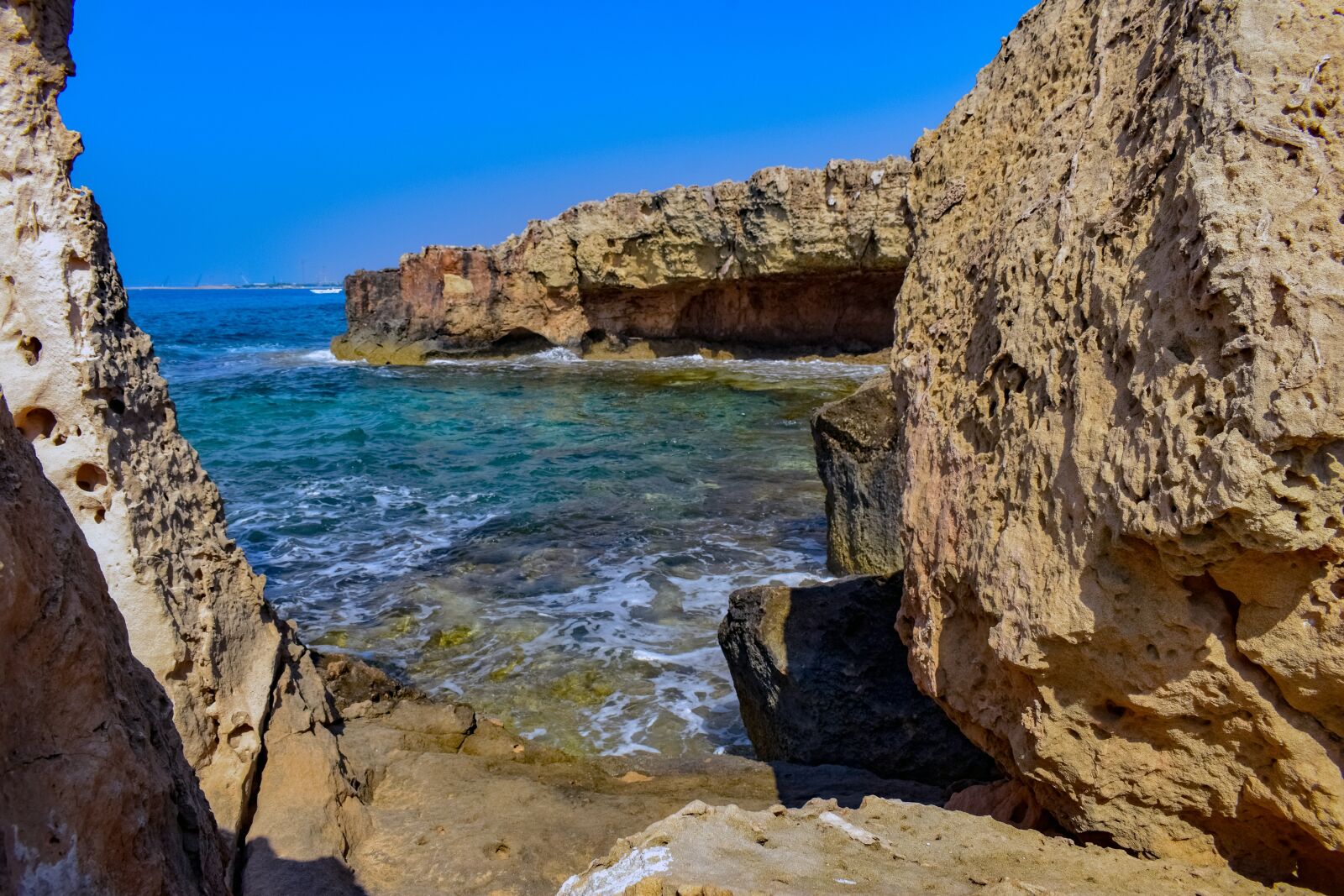 Nikon D3300 sample photo. Rocky coast, beach, sea photography