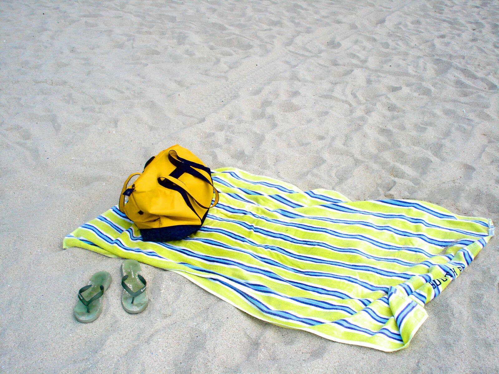 Sony DSC-W55 sample photo. Flip flops, summer, beach photography