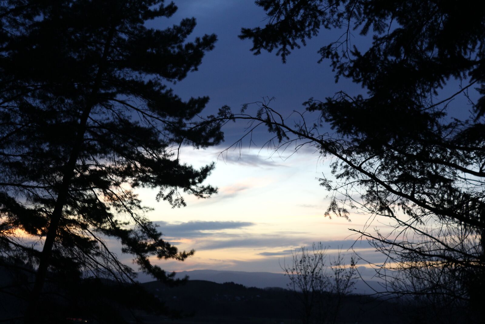 Canon EOS 650D (EOS Rebel T4i / EOS Kiss X6i) sample photo. Fall foliage, mood, nature photography