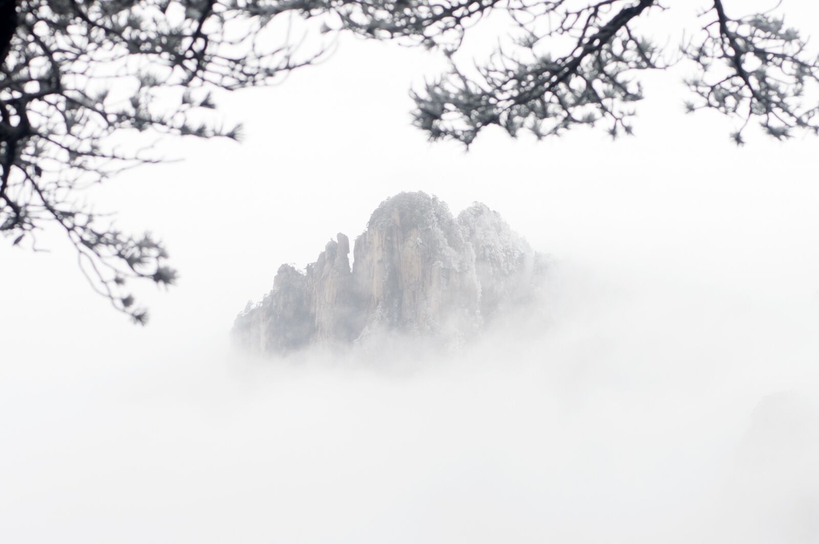 Nikon D3200 sample photo. Huangshan, winter, mountains photography