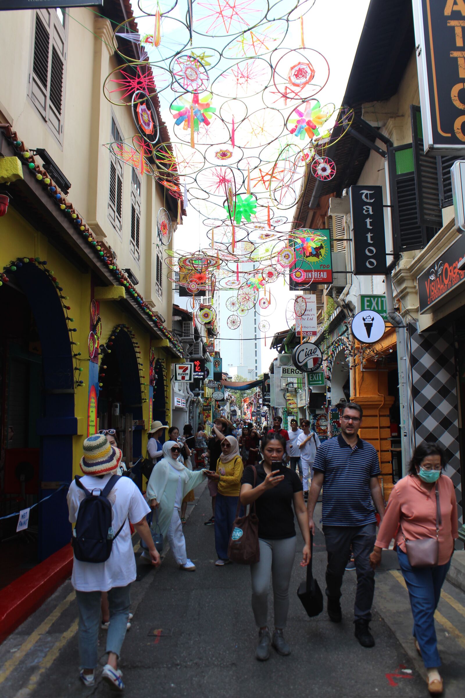 Canon EOS 1300D (EOS Rebel T6 / EOS Kiss X80) sample photo. Arab street, singapore, architecture photography