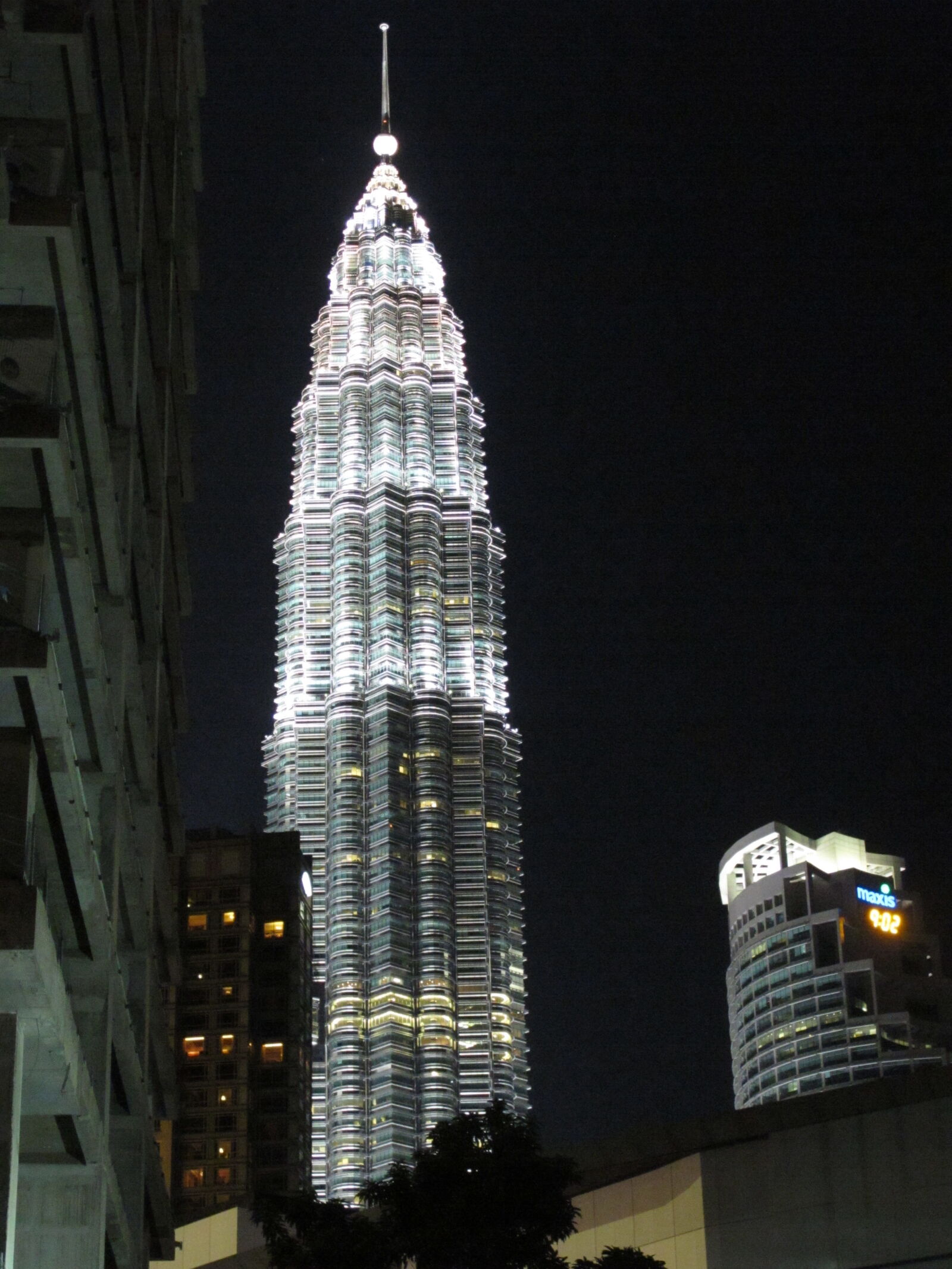 Canon PowerShot G11 sample photo. Klcc photography