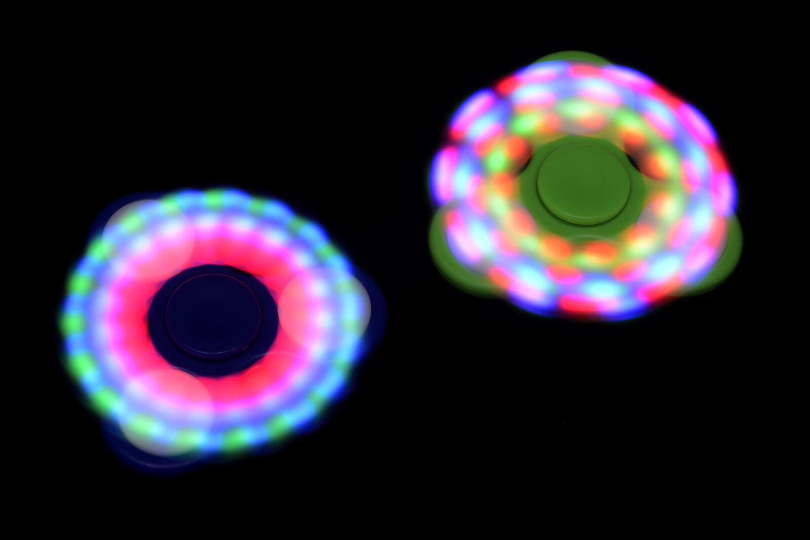 Nikon D7100 sample photo. Finger spinner, spinner, roundabout photography