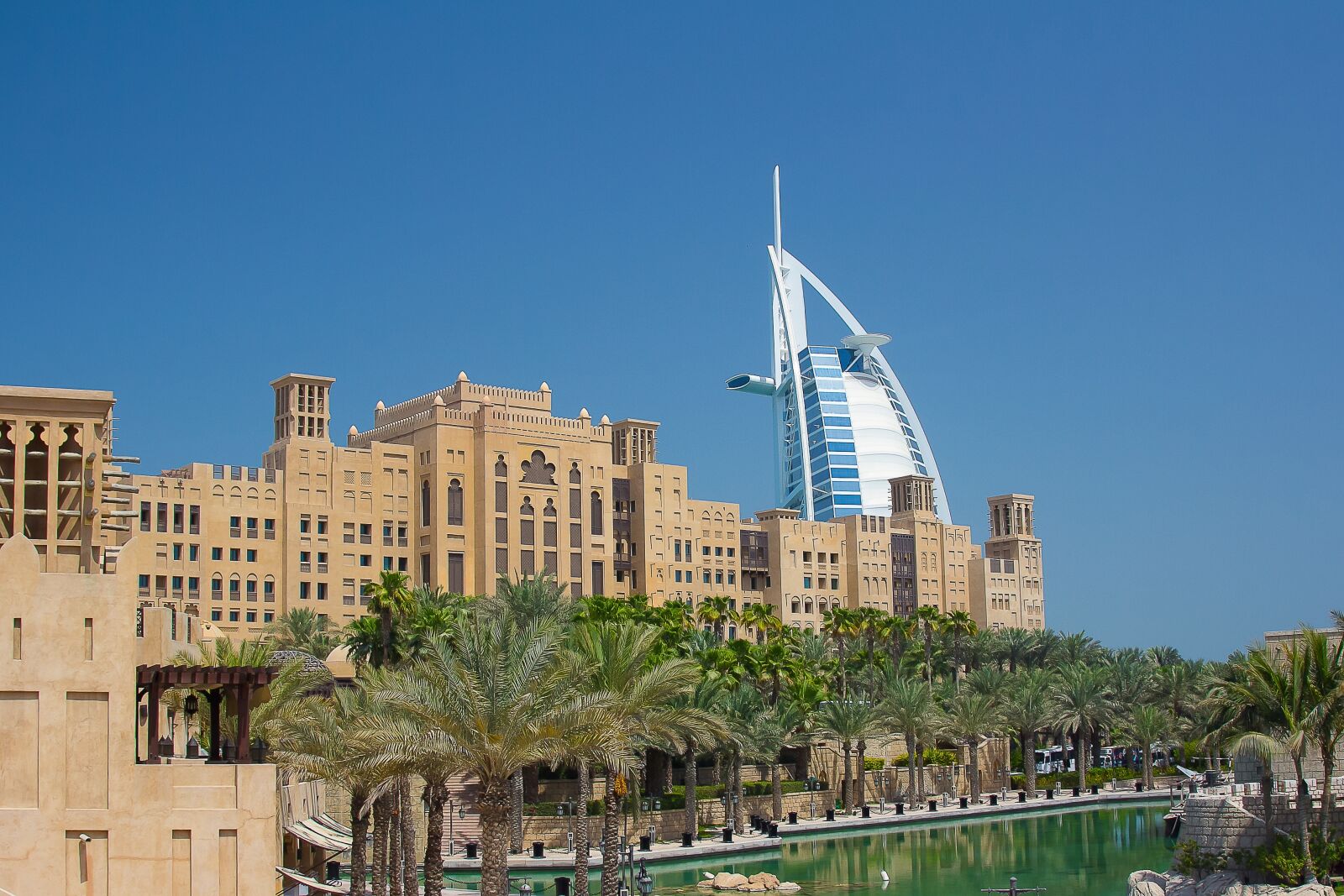 Canon EOS 60D + Canon EF 24-105mm F4L IS USM sample photo. Dubai 4, architecture, building photography