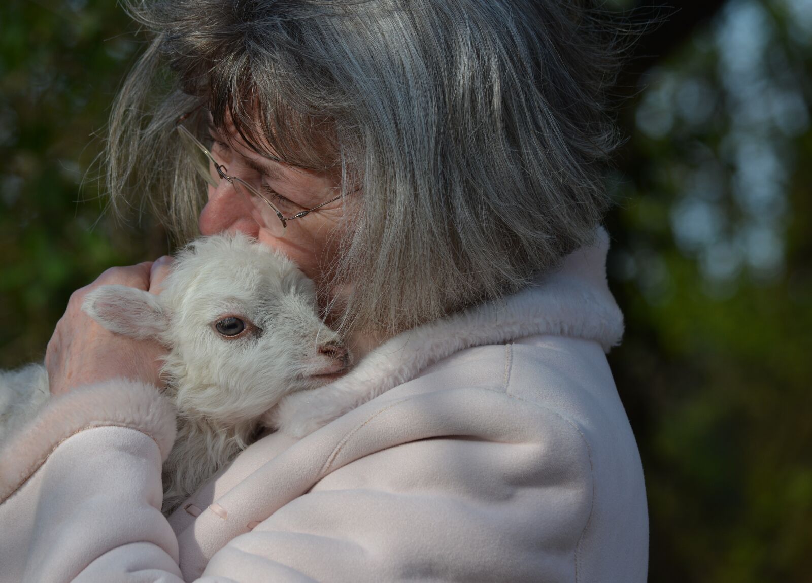 Nikon D7100 sample photo. Woman, animals, sheep photography