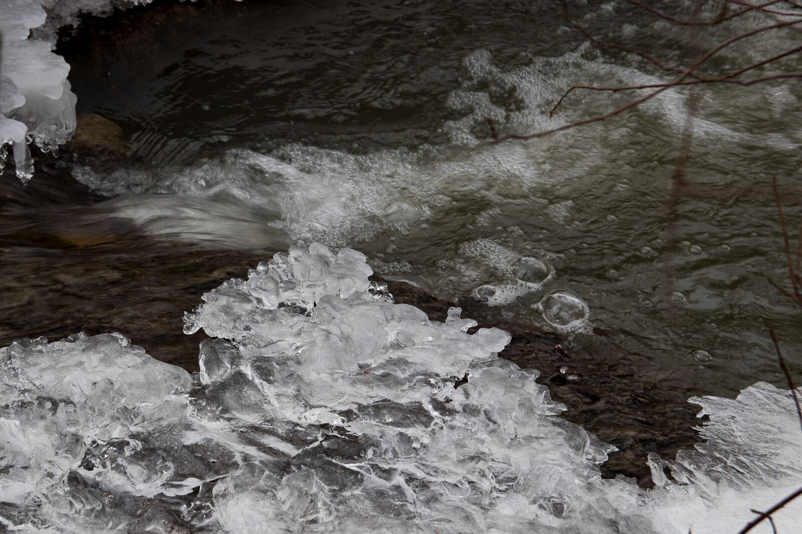 Canon EOS 80D sample photo. Ice, water, winter photography