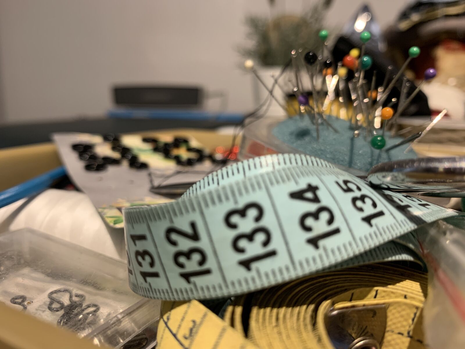 Apple iPhone XR sample photo. Couture, cm flexible, measuring photography
