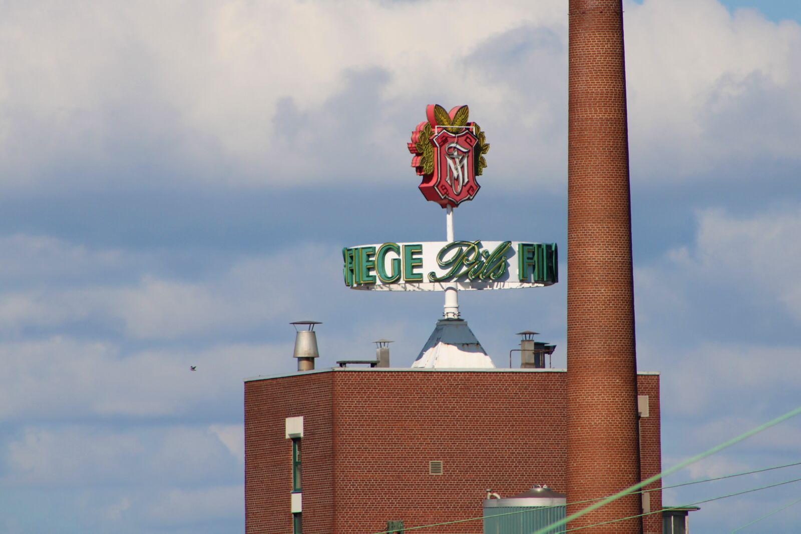 Canon EF75-300mm f/4-5.6 sample photo. Beer, factory, production photography