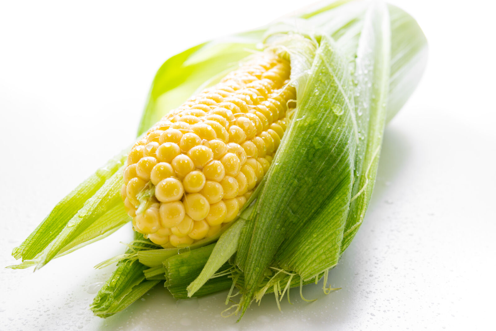 30mm F1.4 DC DN | Contemporary 016 sample photo. Bright, close, up, corn photography