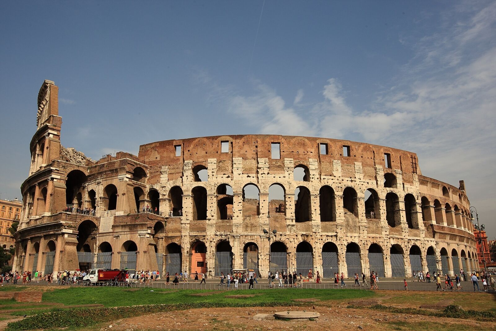 Canon EOS-1D Mark III sample photo. The colosseum, roman, italy photography