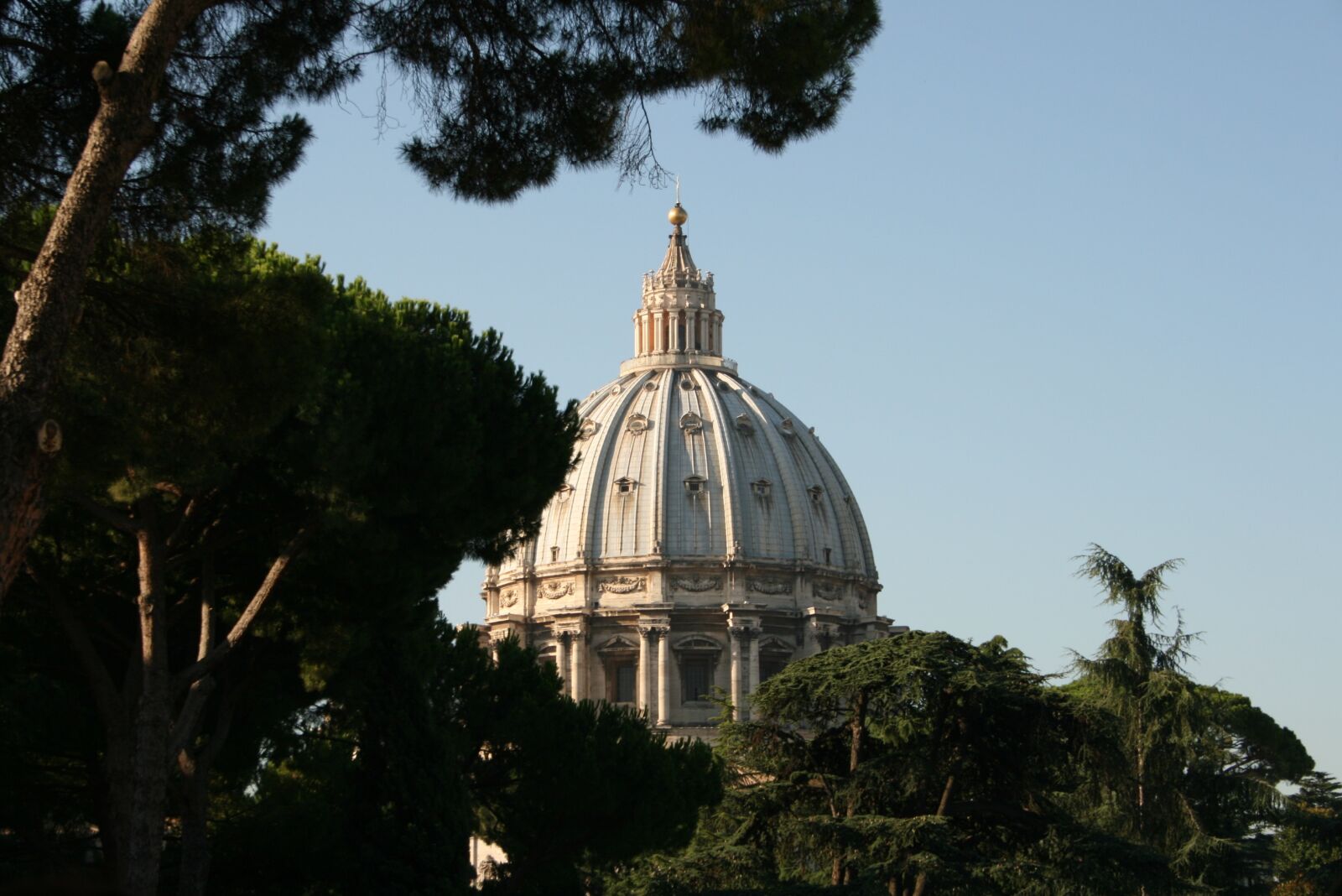 Canon EOS 400D (EOS Digital Rebel XTi / EOS Kiss Digital X) sample photo. Rome, italy, the vatican photography