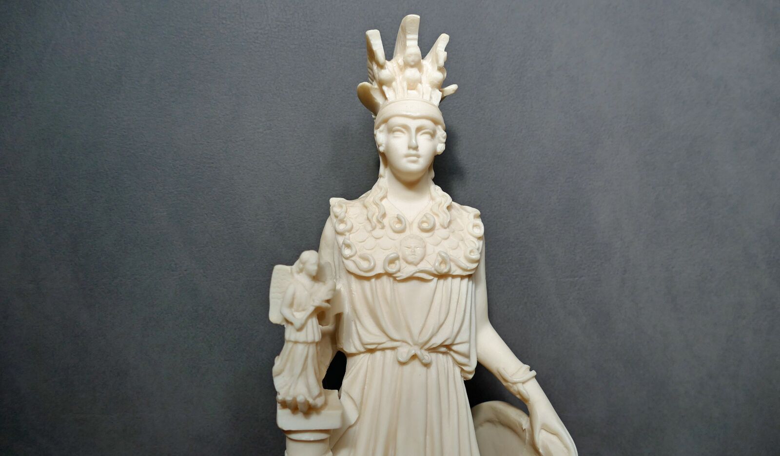 Panasonic Lumix DMC-FZ1000 sample photo. Alabaster, figure, statue photography