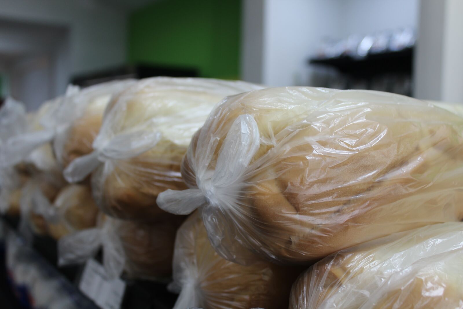 Canon EOS 600D (Rebel EOS T3i / EOS Kiss X5) sample photo. Bread, food, supermarket photography