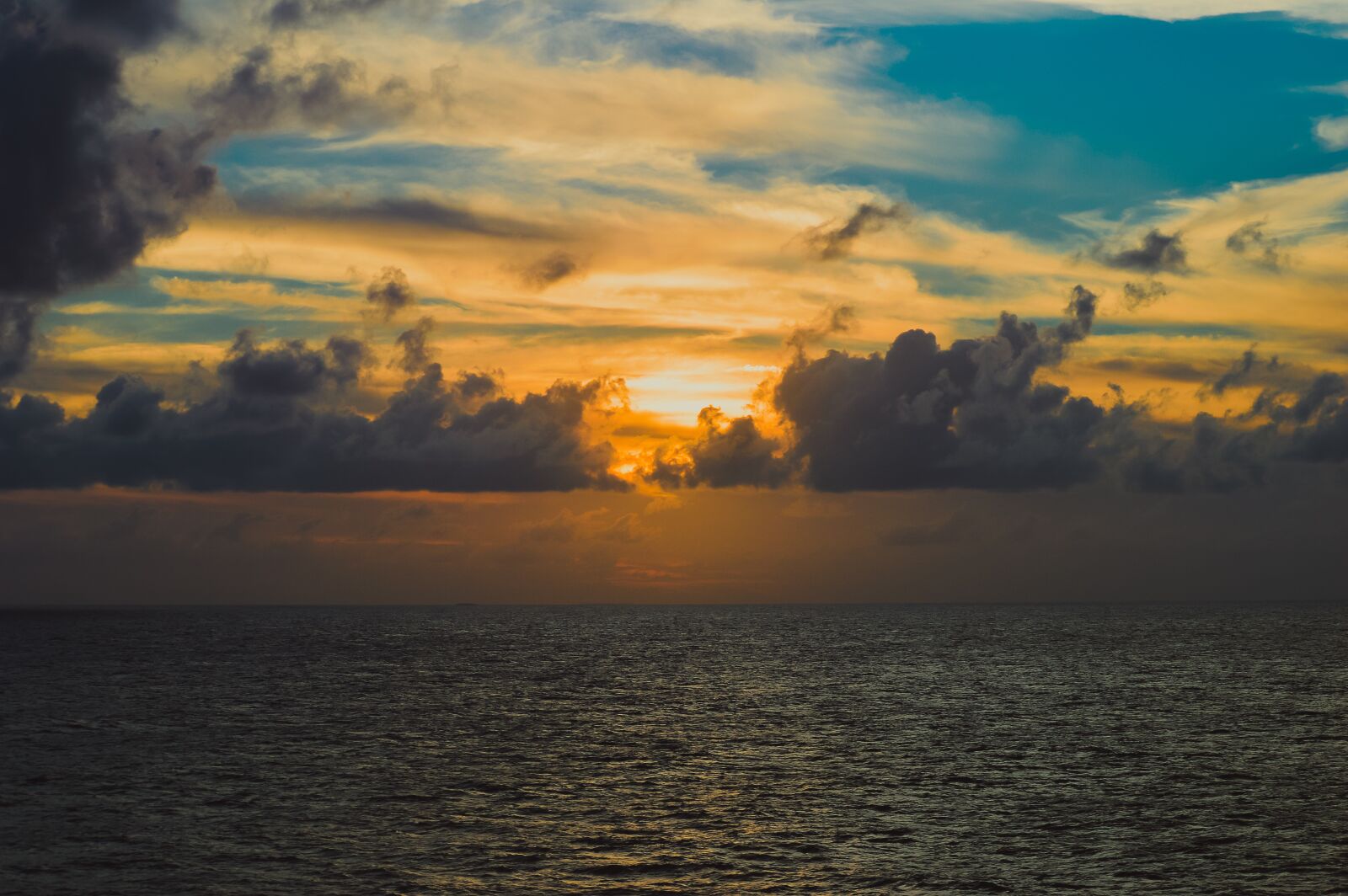 Nikon D3200 sample photo. Sunset, ocean, at sea photography