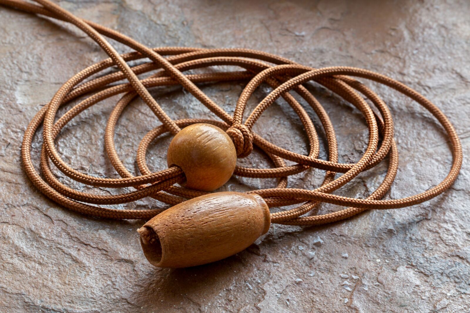 Canon EF 100mm F2.8L Macro IS USM sample photo. Cord, twine, string photography
