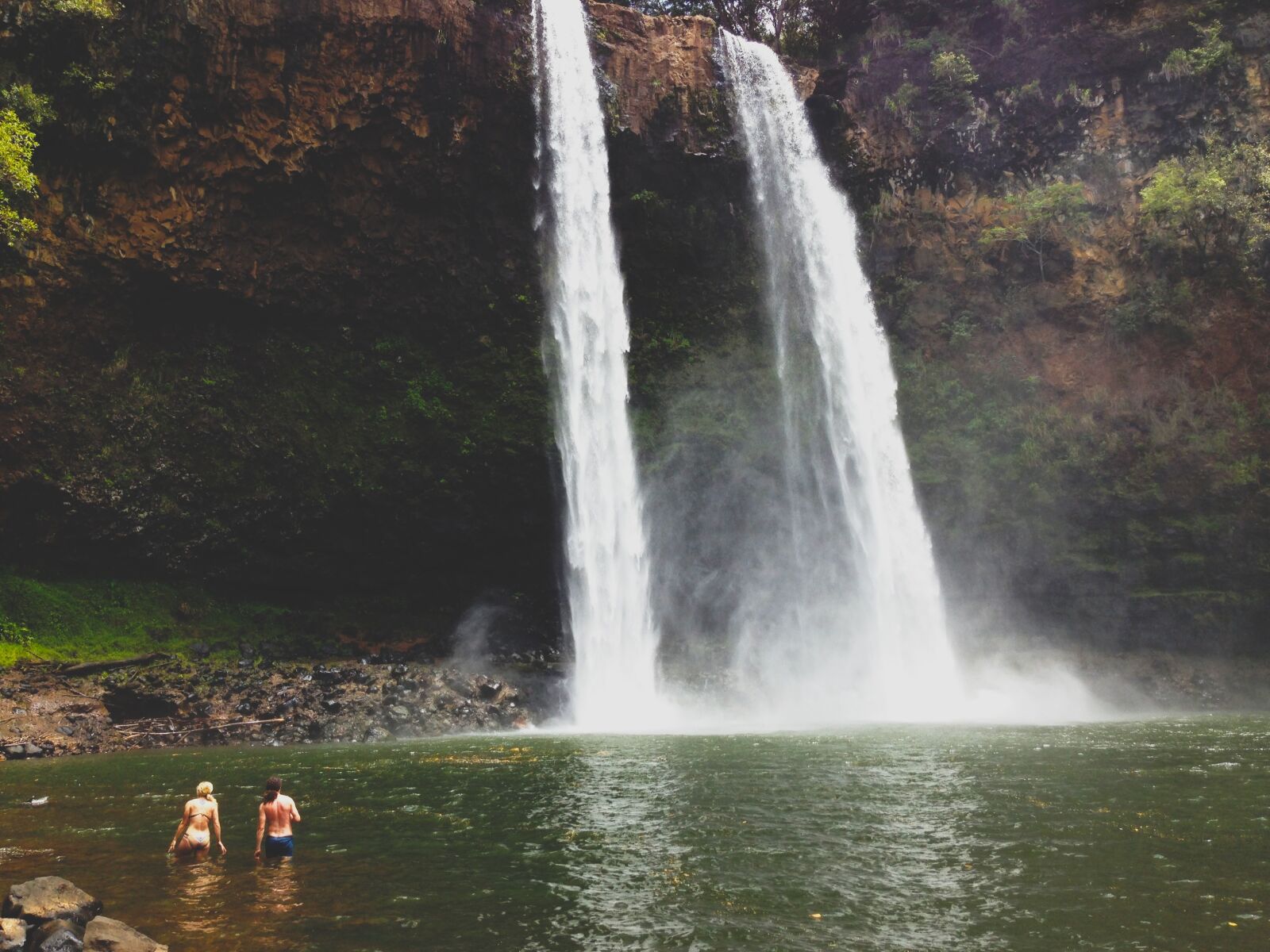 Apple iPhone 5 sample photo. Waterfalls, swimming, swimsuits photography