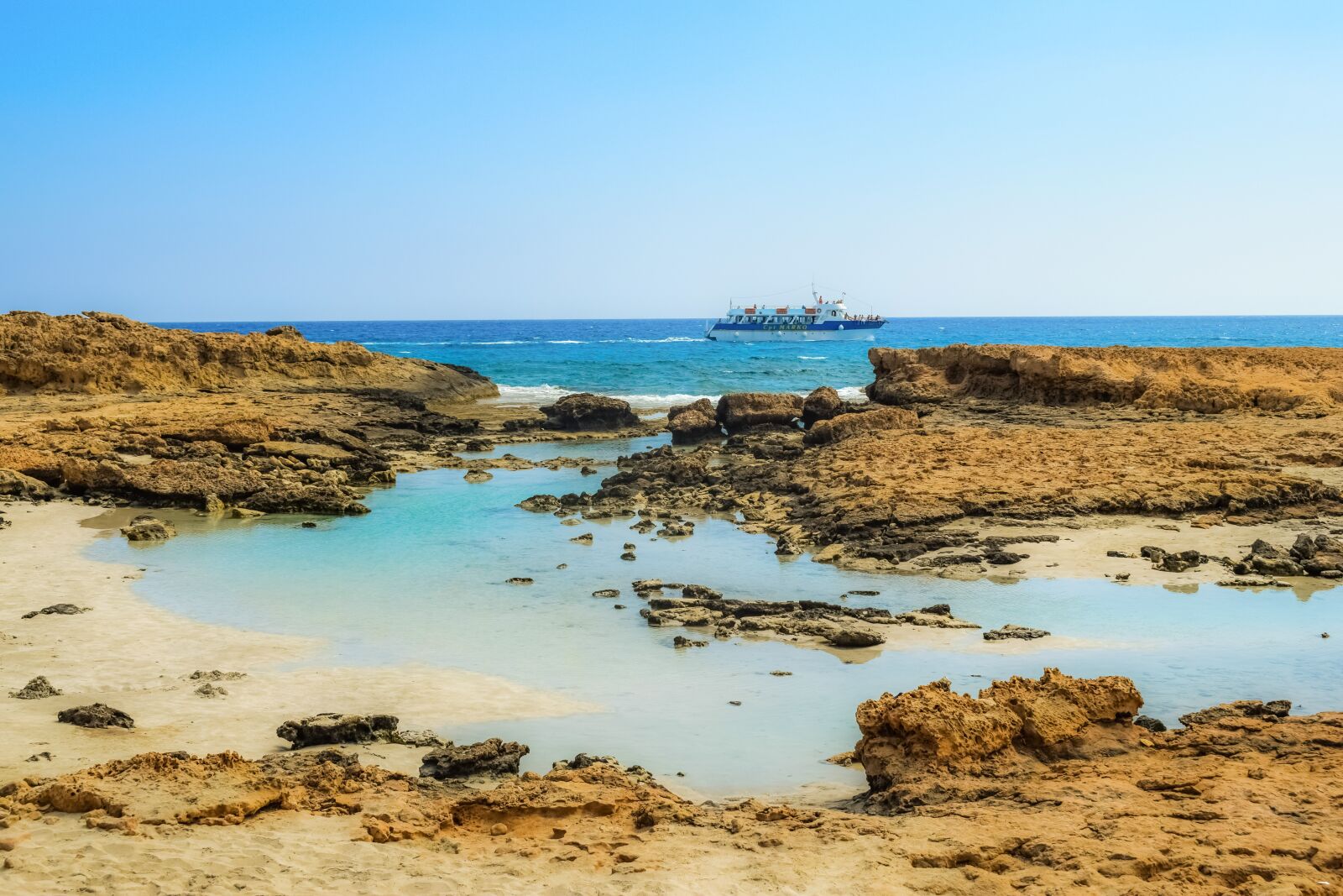 Nikon D3300 sample photo. Coast, sea, rock photography