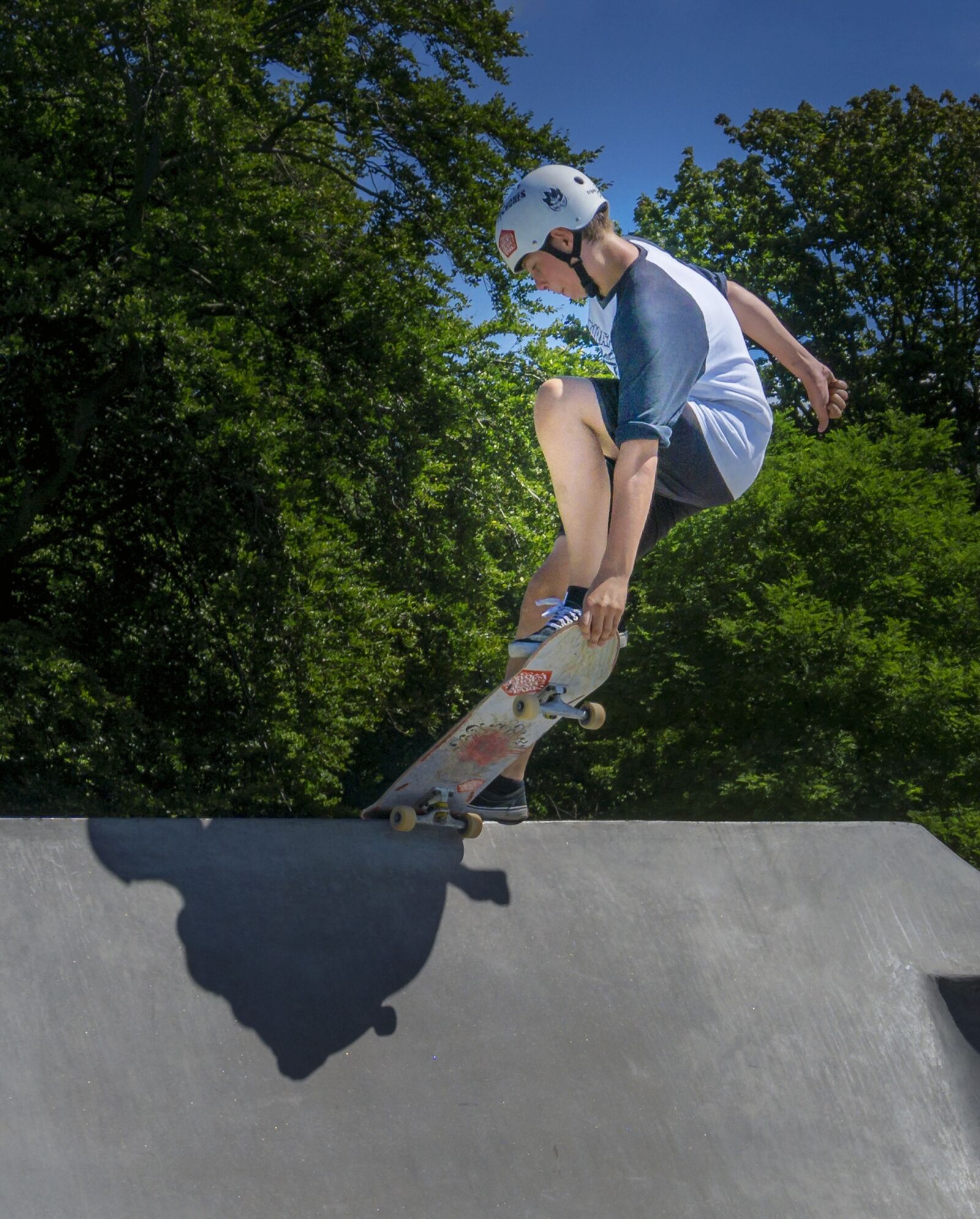 Sony E 16-50mm F3.5-5.6 PZ OSS sample photo. A, skateboard, variety photography