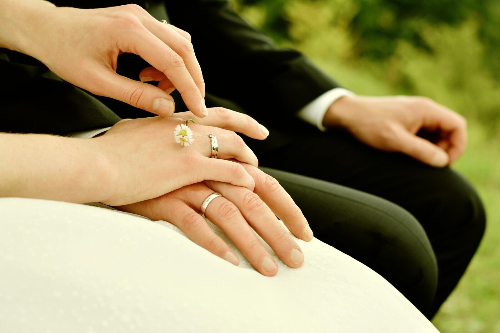 Nikon D5200 sample photo. Hands, bride and groom photography