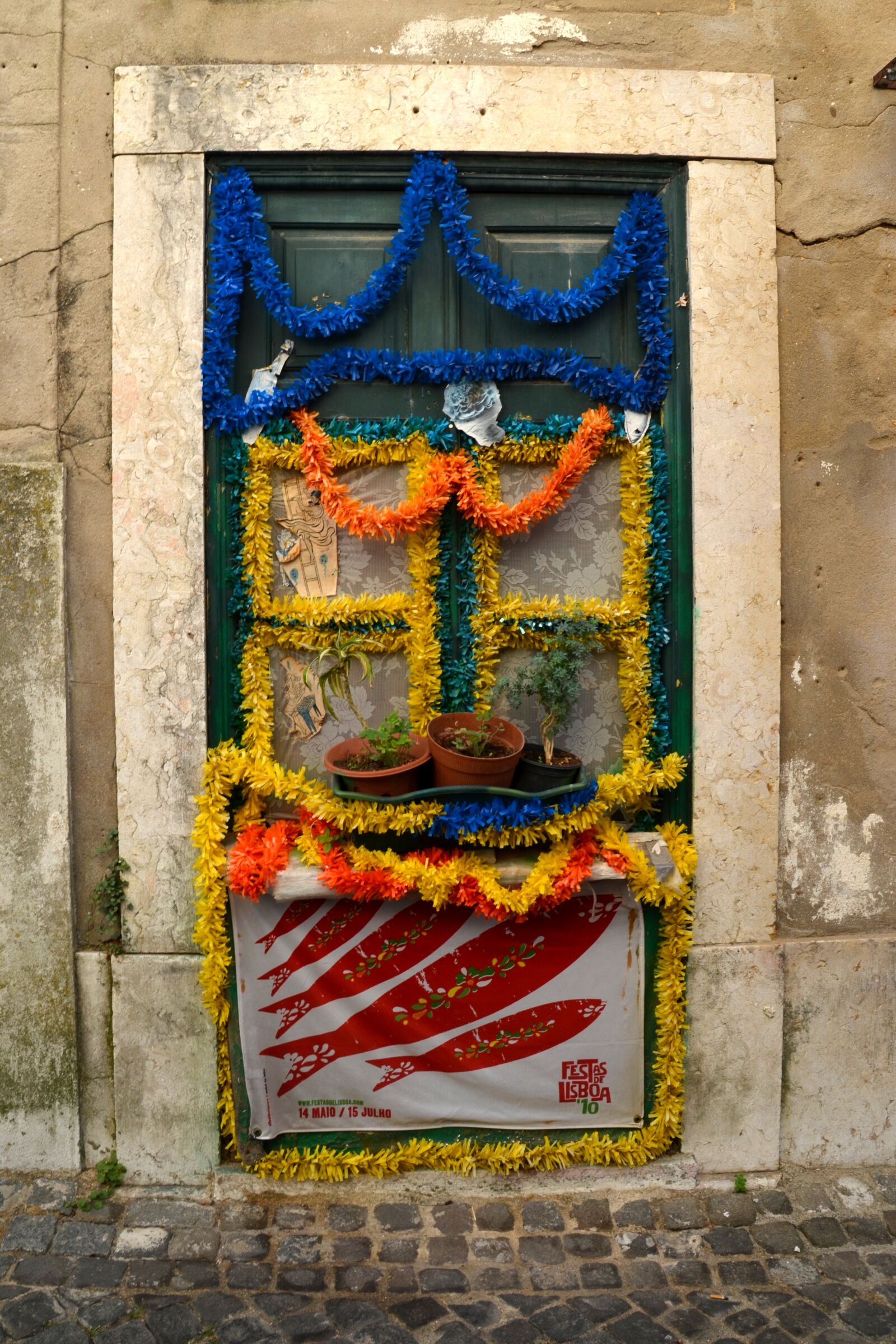 Nikon D5100 sample photo. Window, lisbon, portugal photography