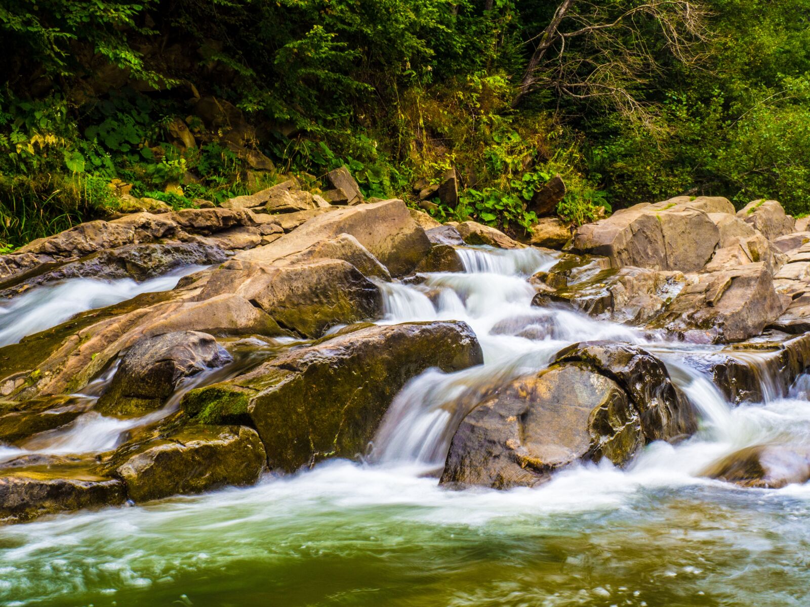 Olympus OM-D E-M10 III sample photo. River, stream, cascade photography