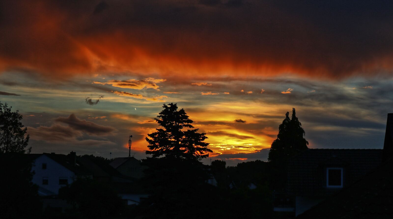 Canon EOS 750D (EOS Rebel T6i / EOS Kiss X8i) sample photo. Sunset, afterglow, sun photography
