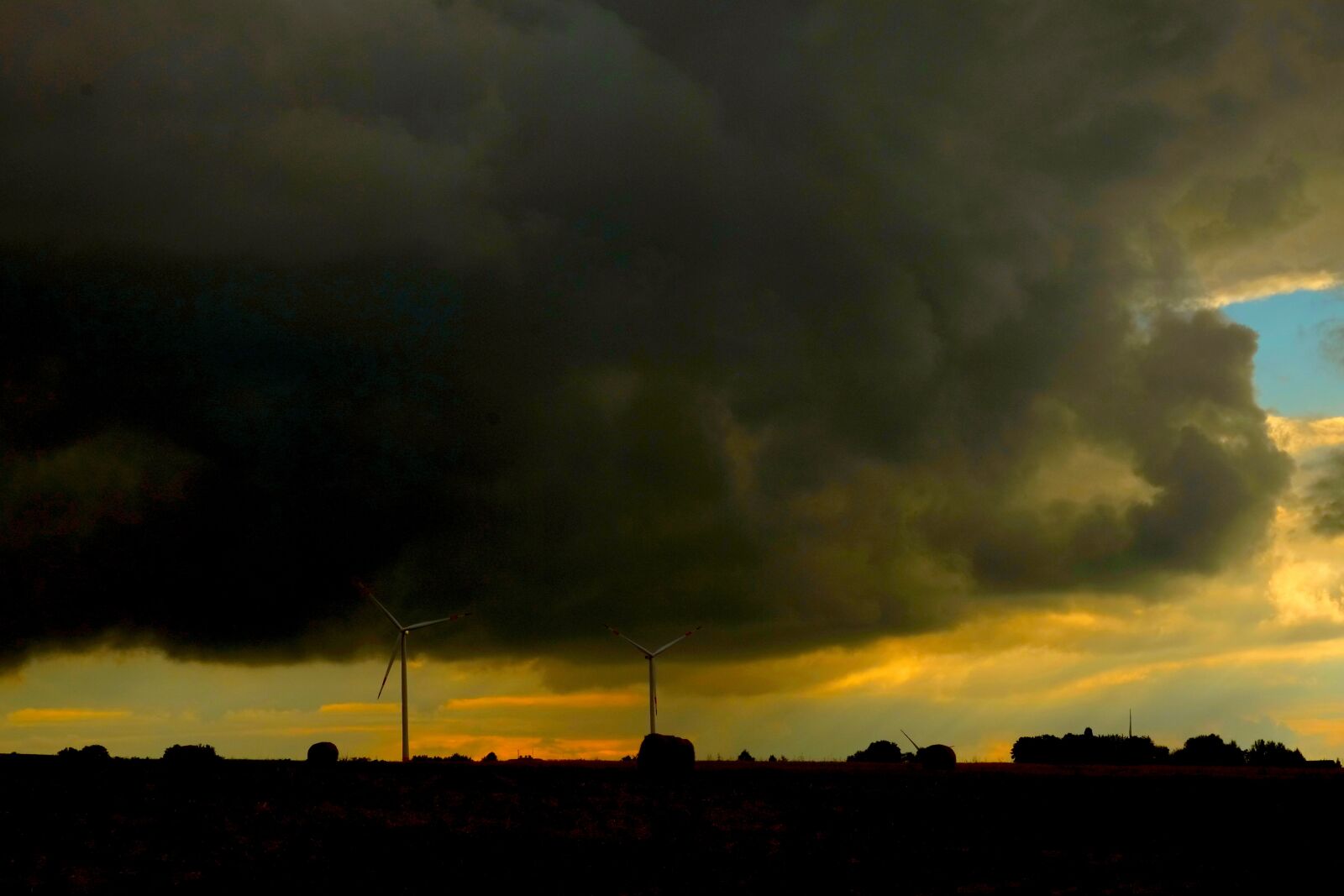 Fujifilm X-E1 sample photo. Clouds, storm, sky photography