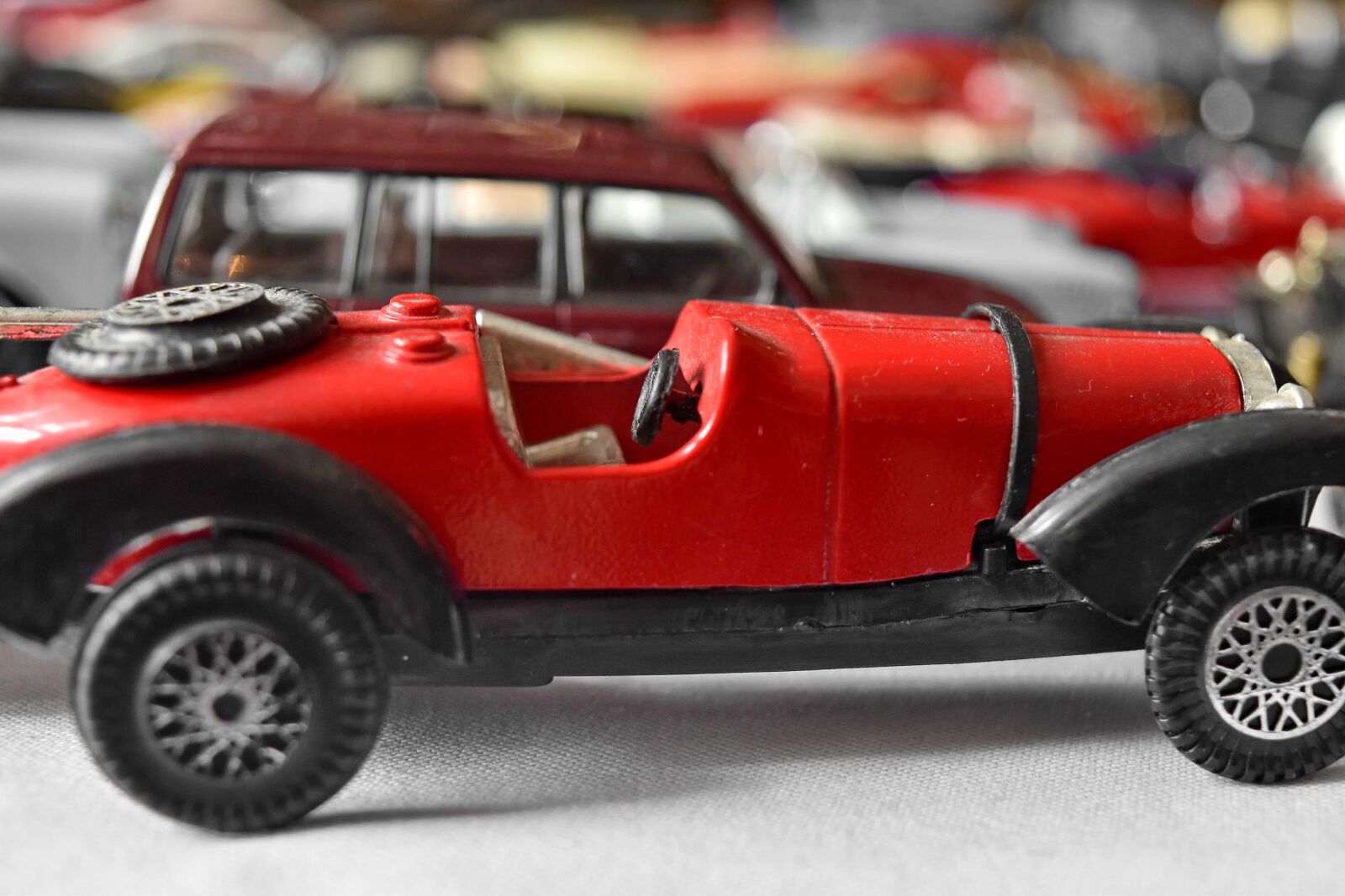 Nikon D5500 sample photo. Car, nostalgia, red, toys photography