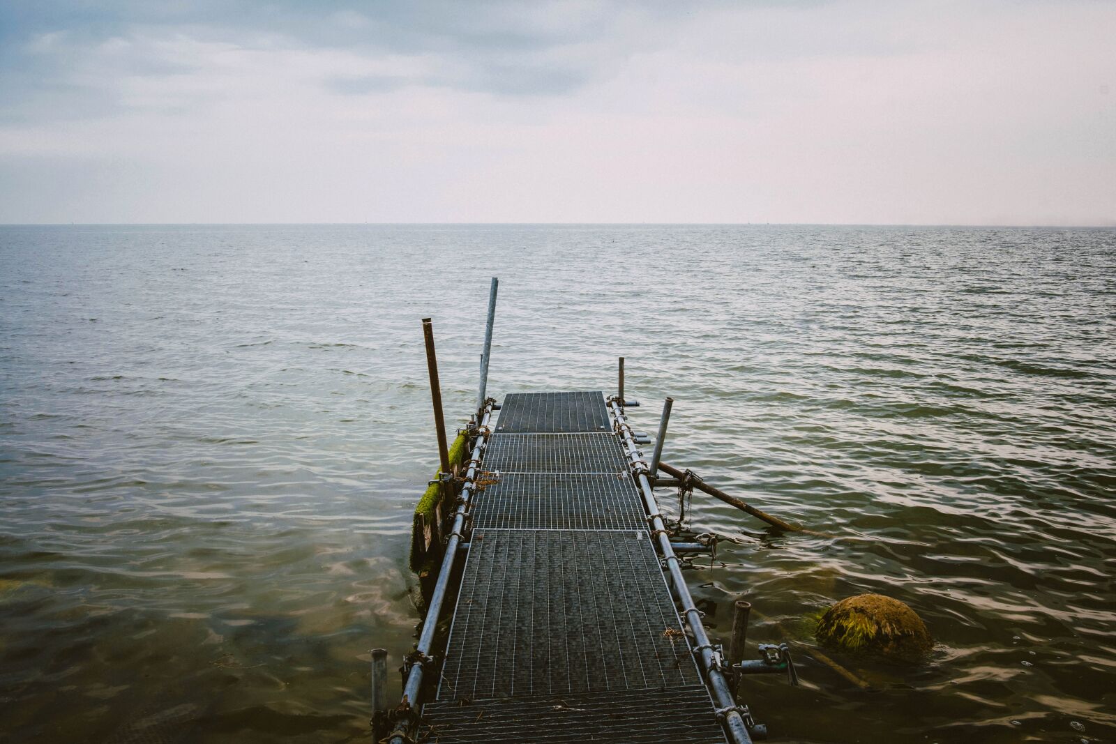 Nikon D500 sample photo. Bridge, calm sea, silent photography